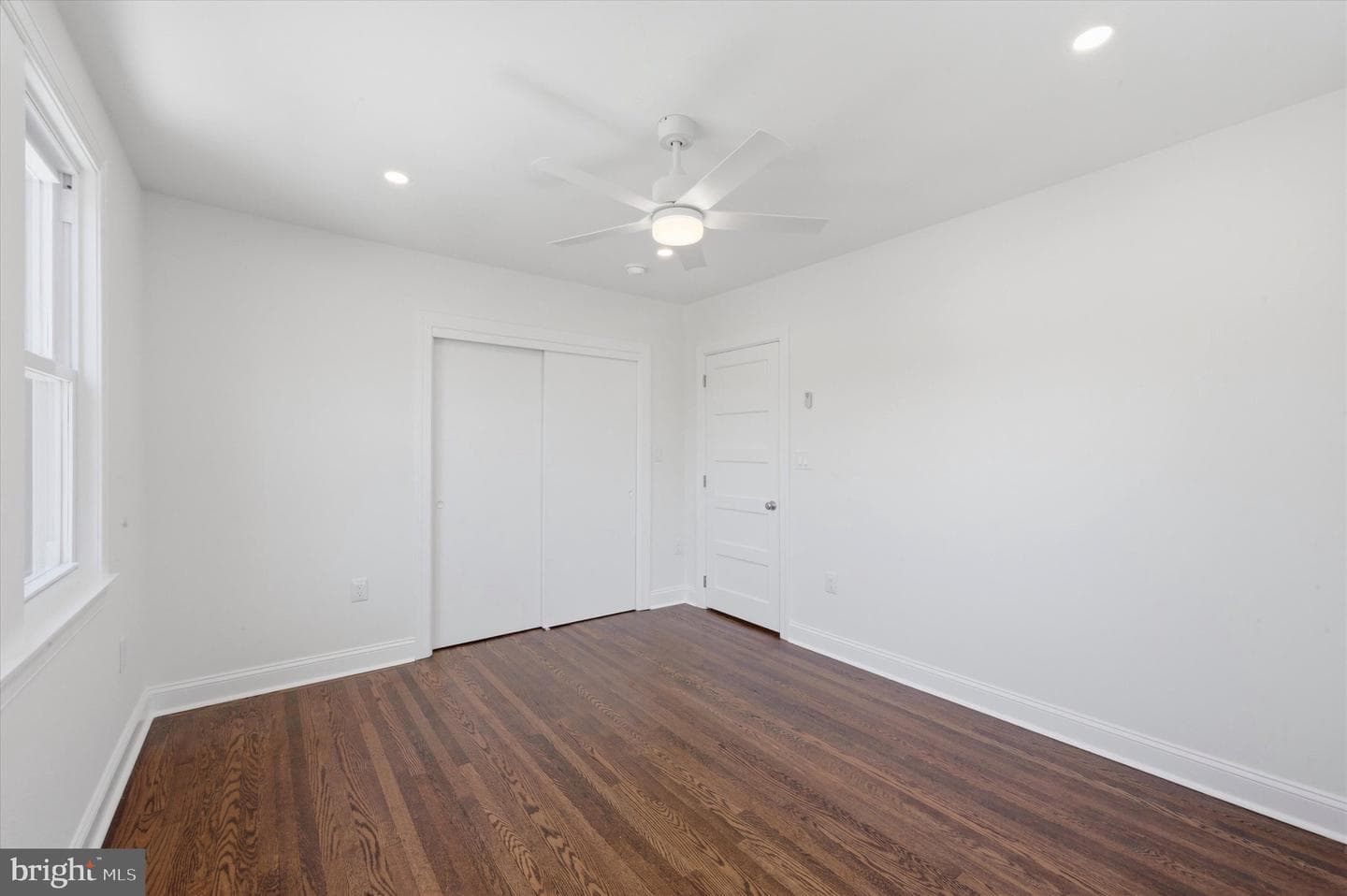 252 W Greenwood Avenue photo 21