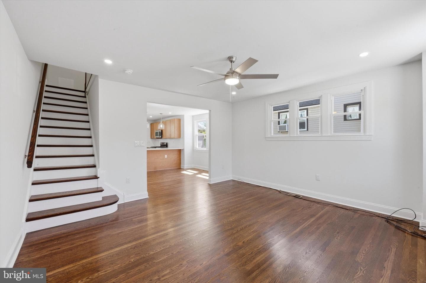 252 W Greenwood Avenue photo 4