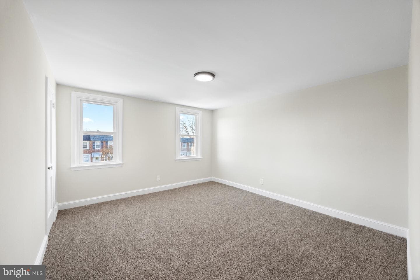 84 Chester Avenue photo 14