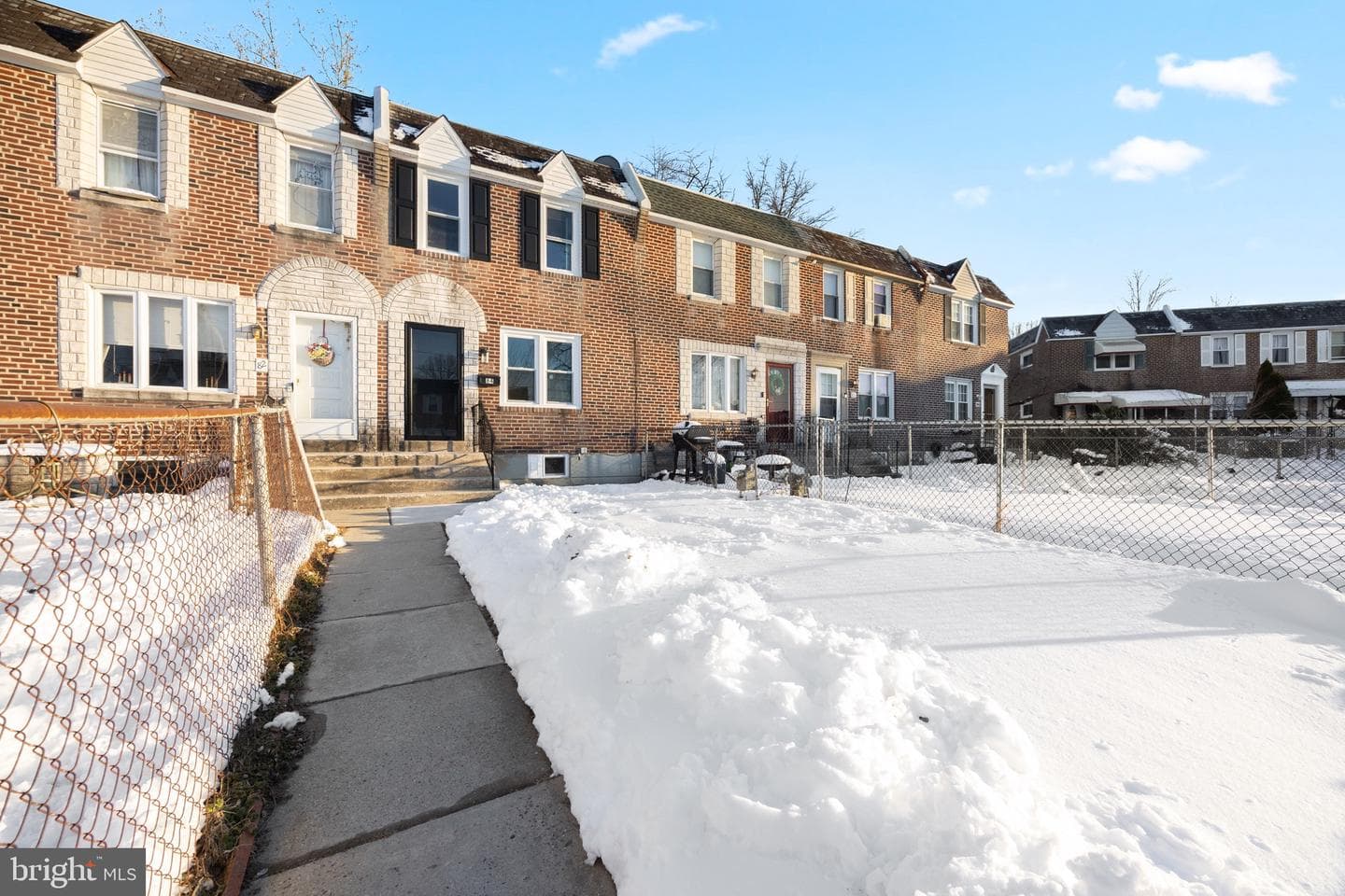 84 Chester Avenue photo 2