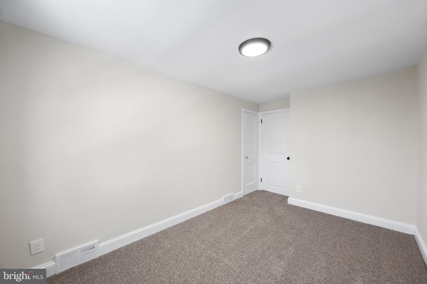 84 Chester Avenue photo 20