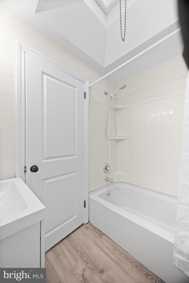 84 Chester Avenue photo 22