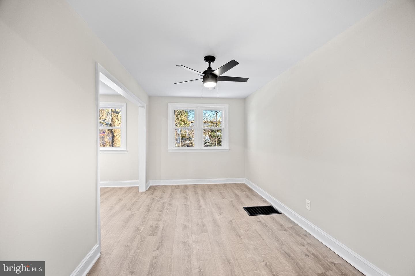 84 Chester Avenue photo 25