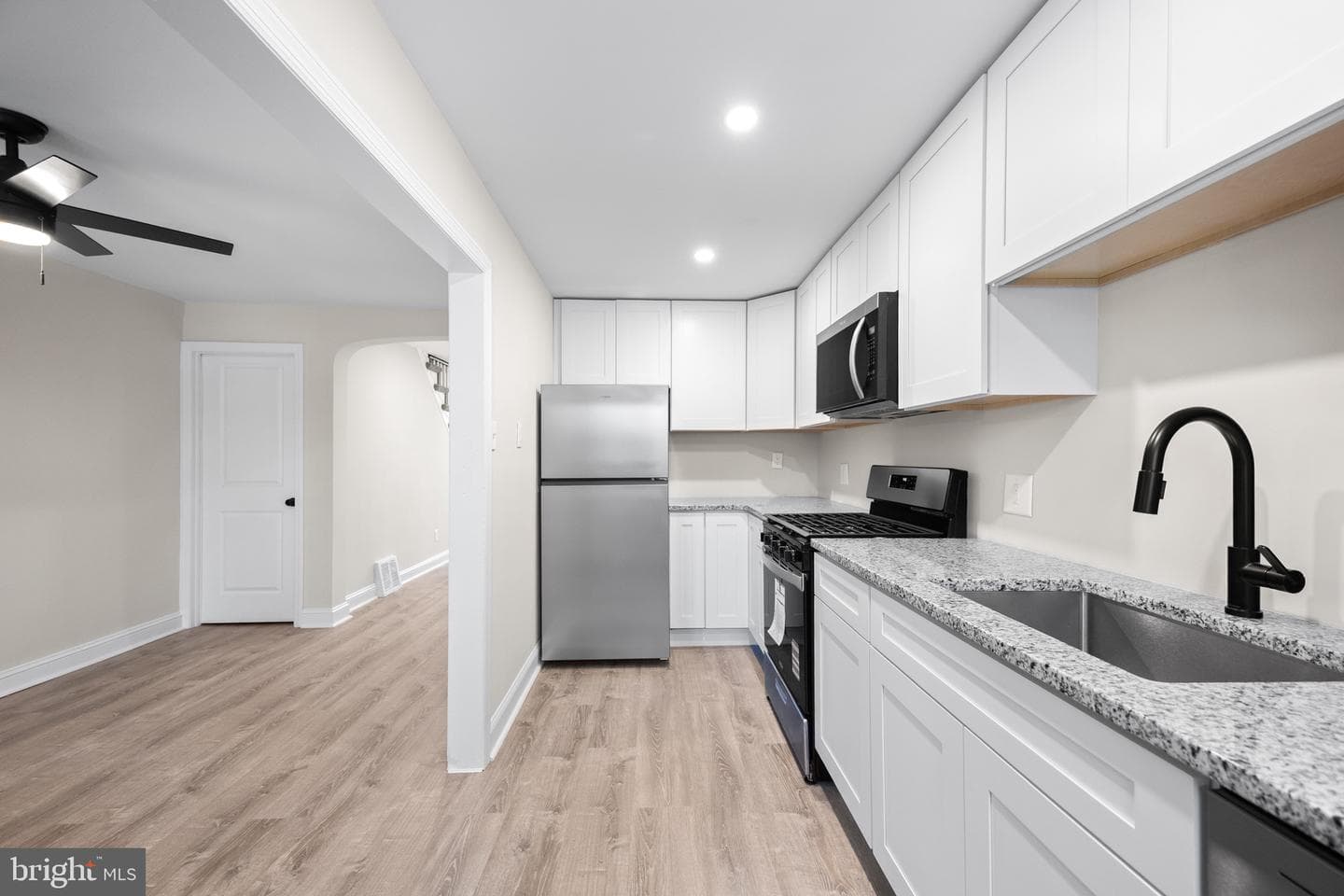 84 Chester Avenue photo 9