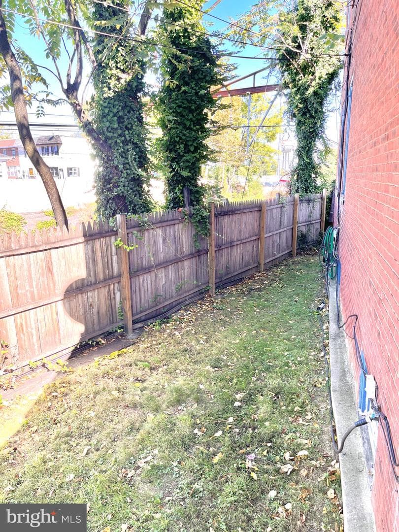 401 Holly Road photo 8