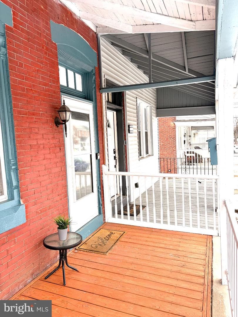 401 Holly Road photo 9