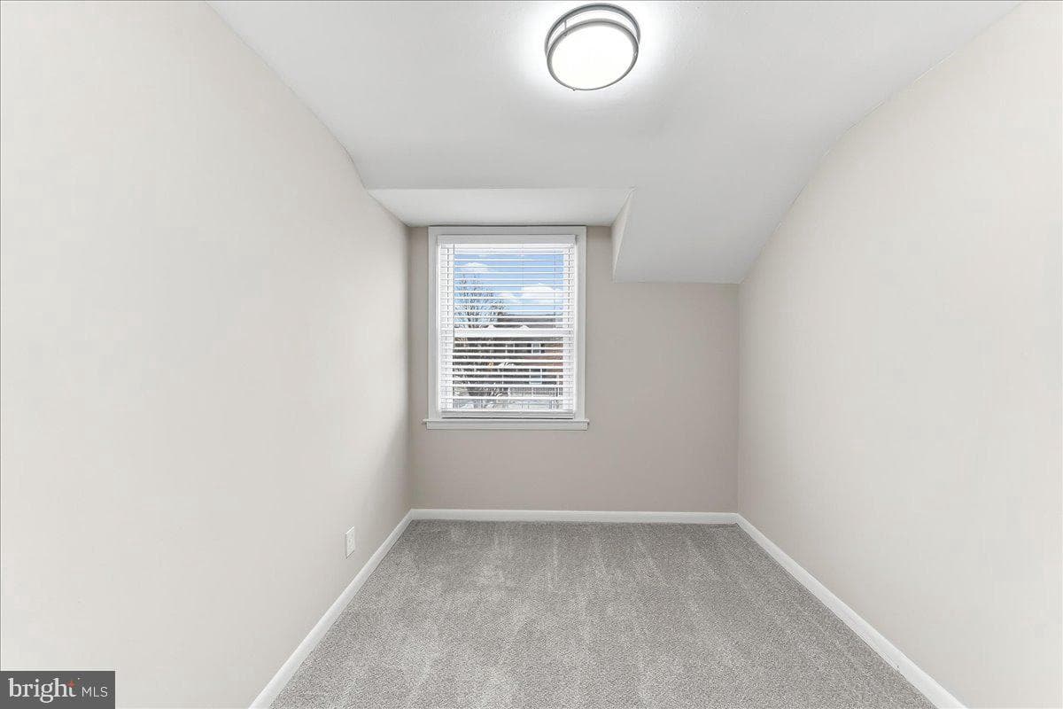 663 Clymer Lane photo 12