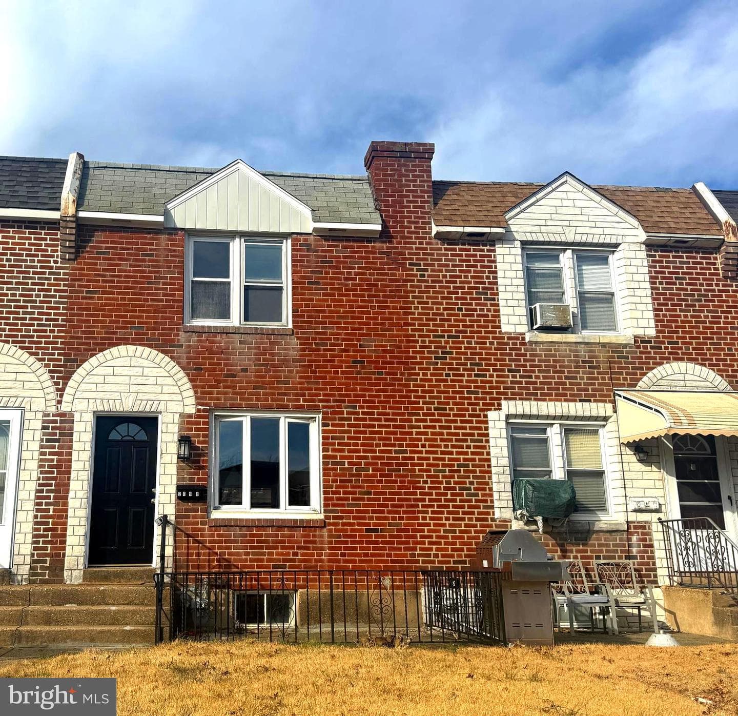 2098 Kent Road photo 1
