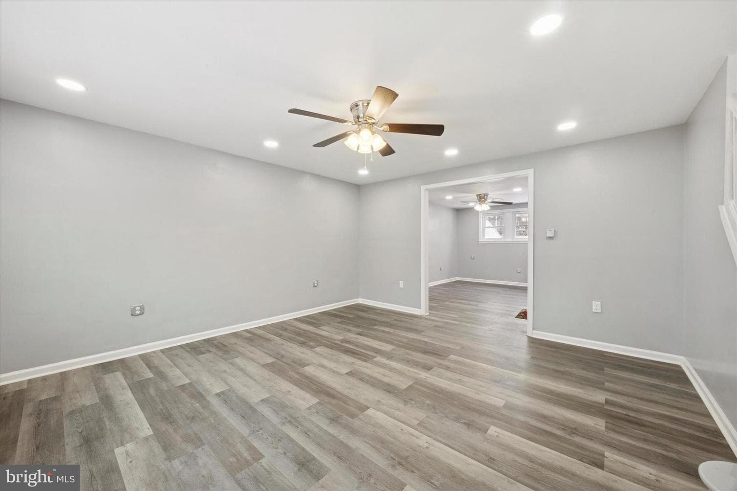 550 Wiltshire Road photo 3