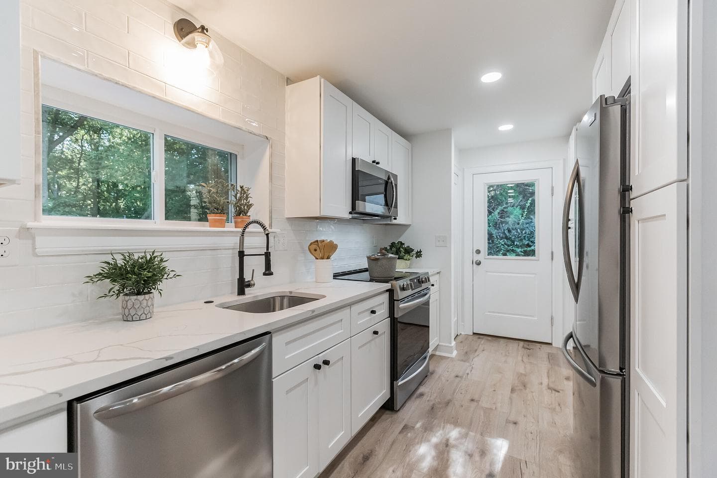 2213 Windsor Circle photo 17