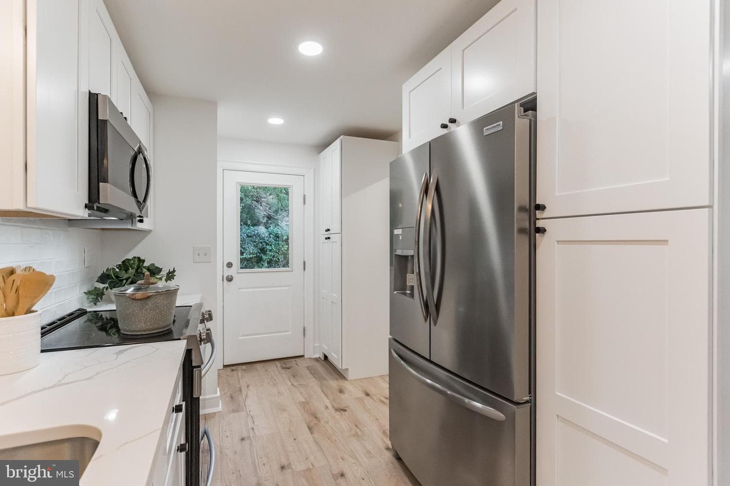 2213 Windsor Circle photo 18