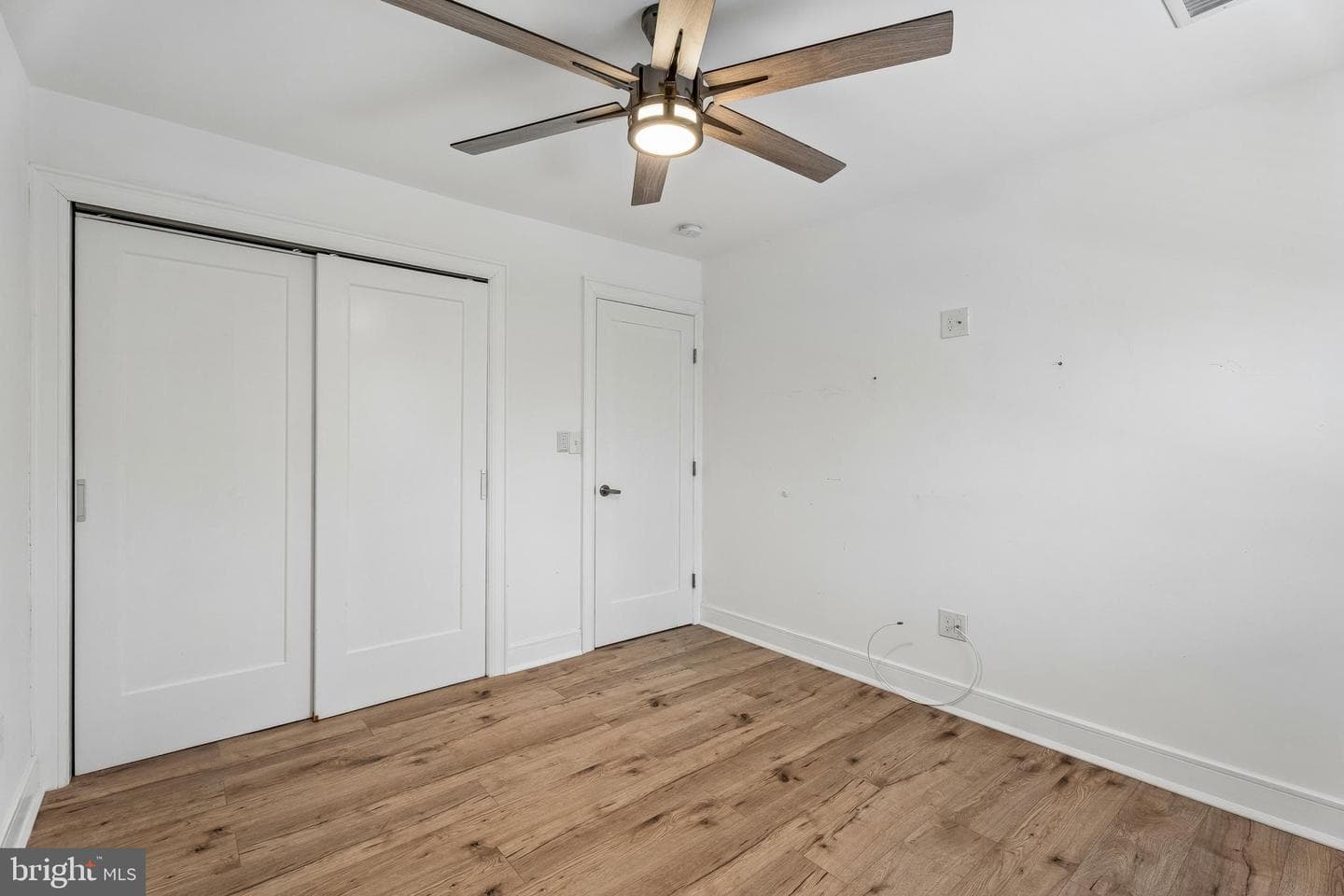 2213 Windsor Circle photo 34