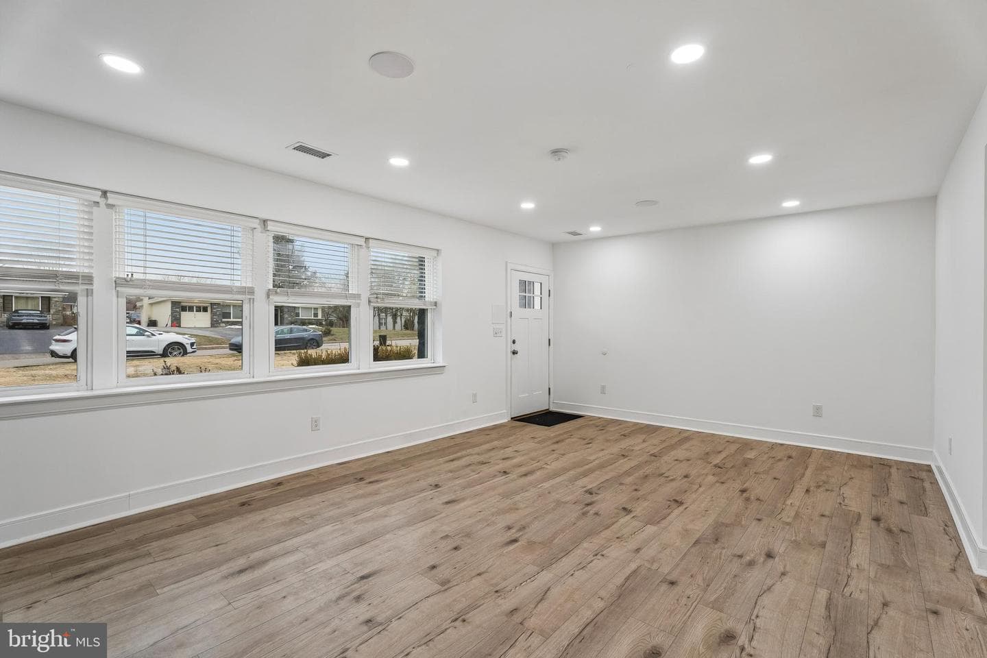2213 Windsor Circle photo 7