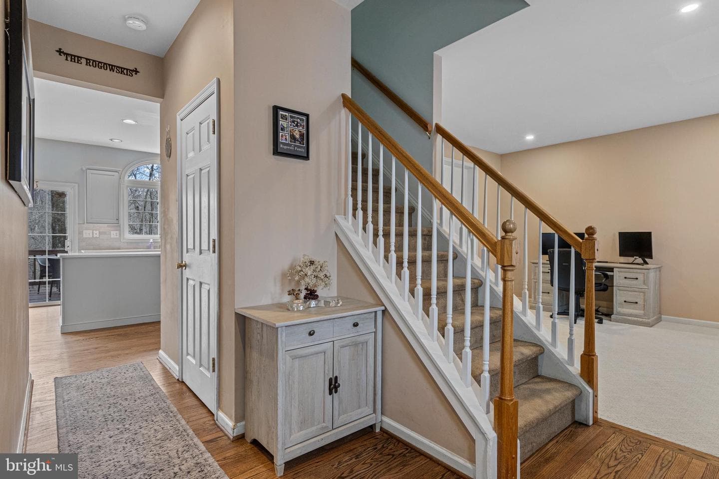 411 Highgrove Lane photo 4