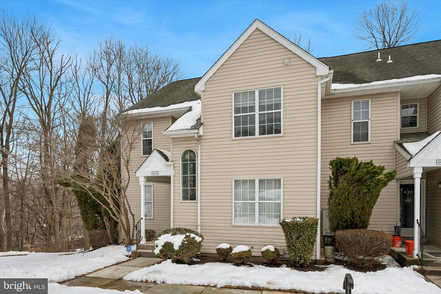 419 Derry Drive photo 2