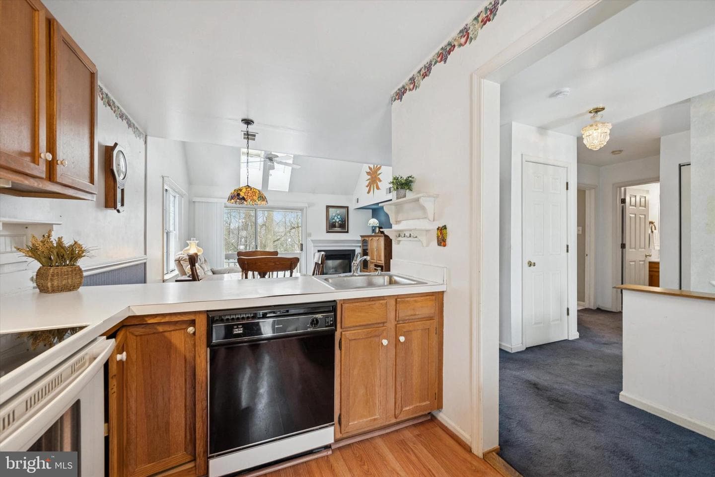 419 Derry Drive photo 6