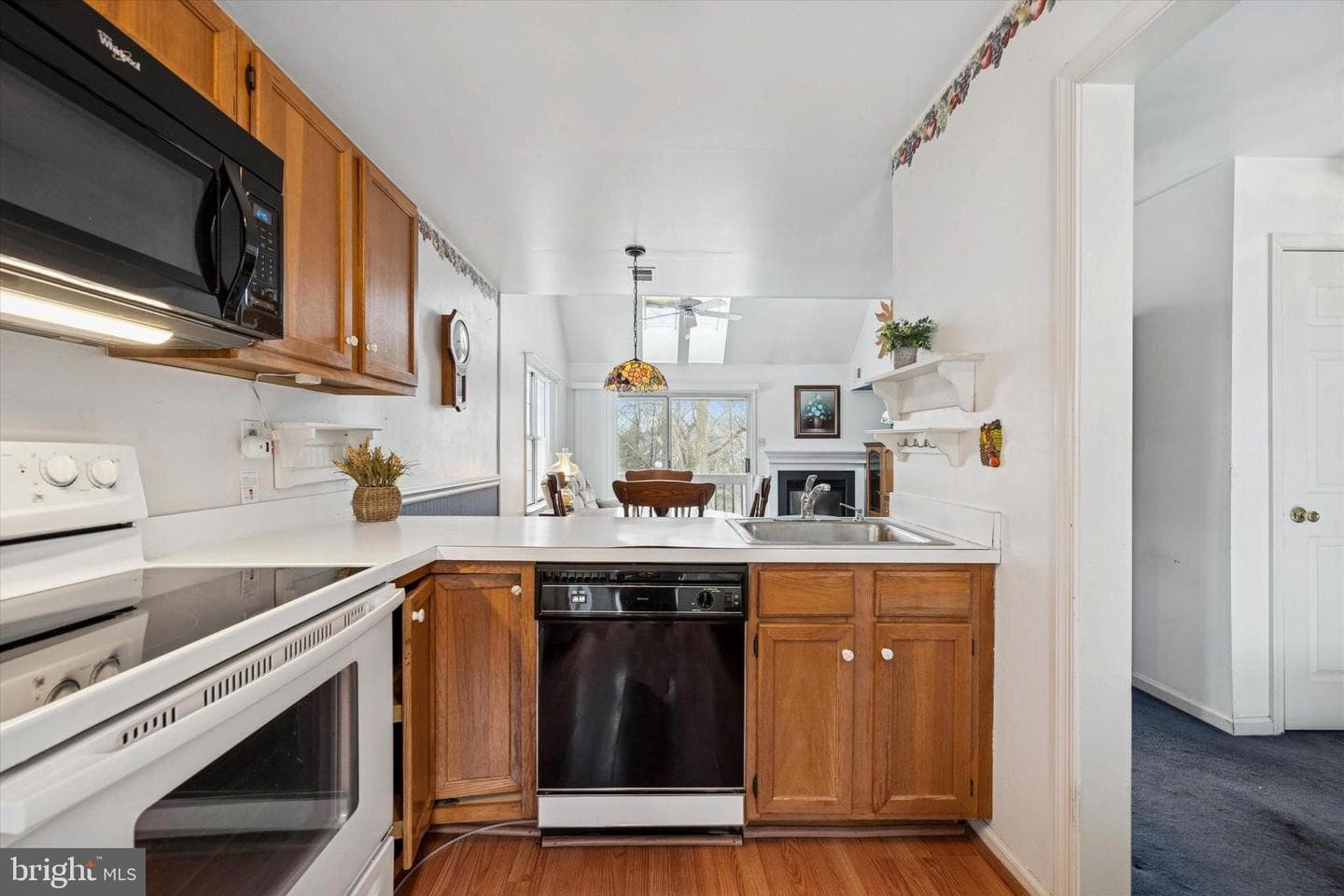 419 Derry Drive photo 7