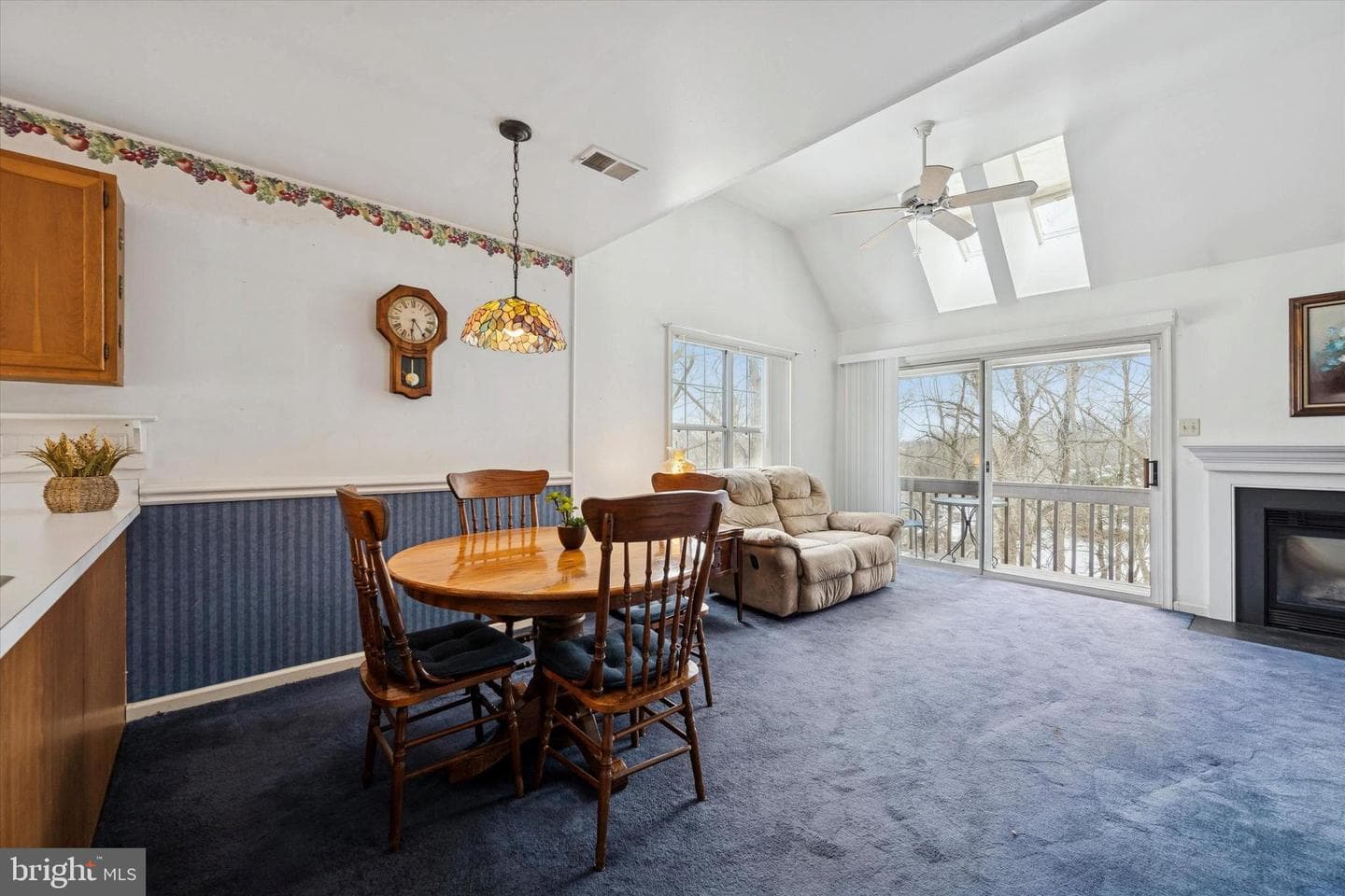 419 Derry Drive photo 8