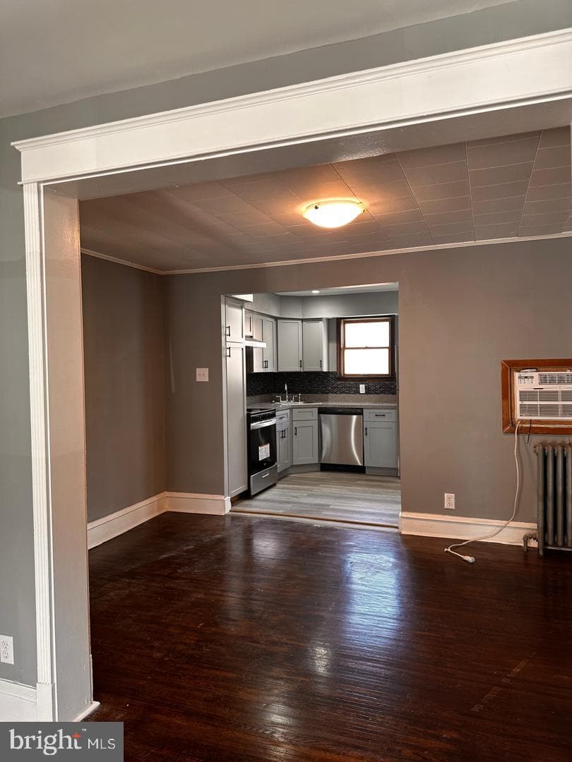 411 Millbank Road photo 19