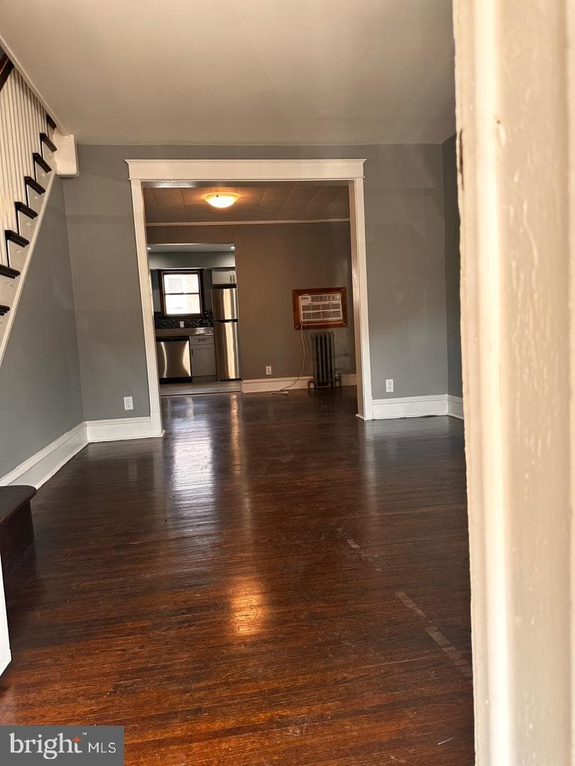 411 Millbank Road photo 20