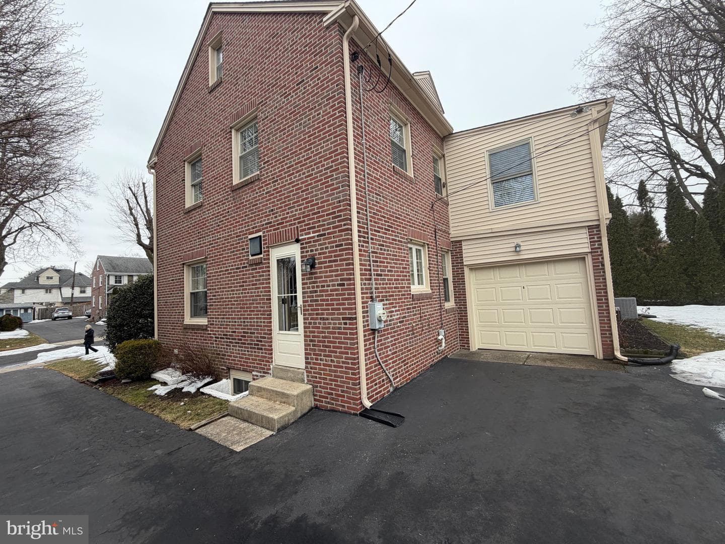1116 Blythe Avenue photo 29