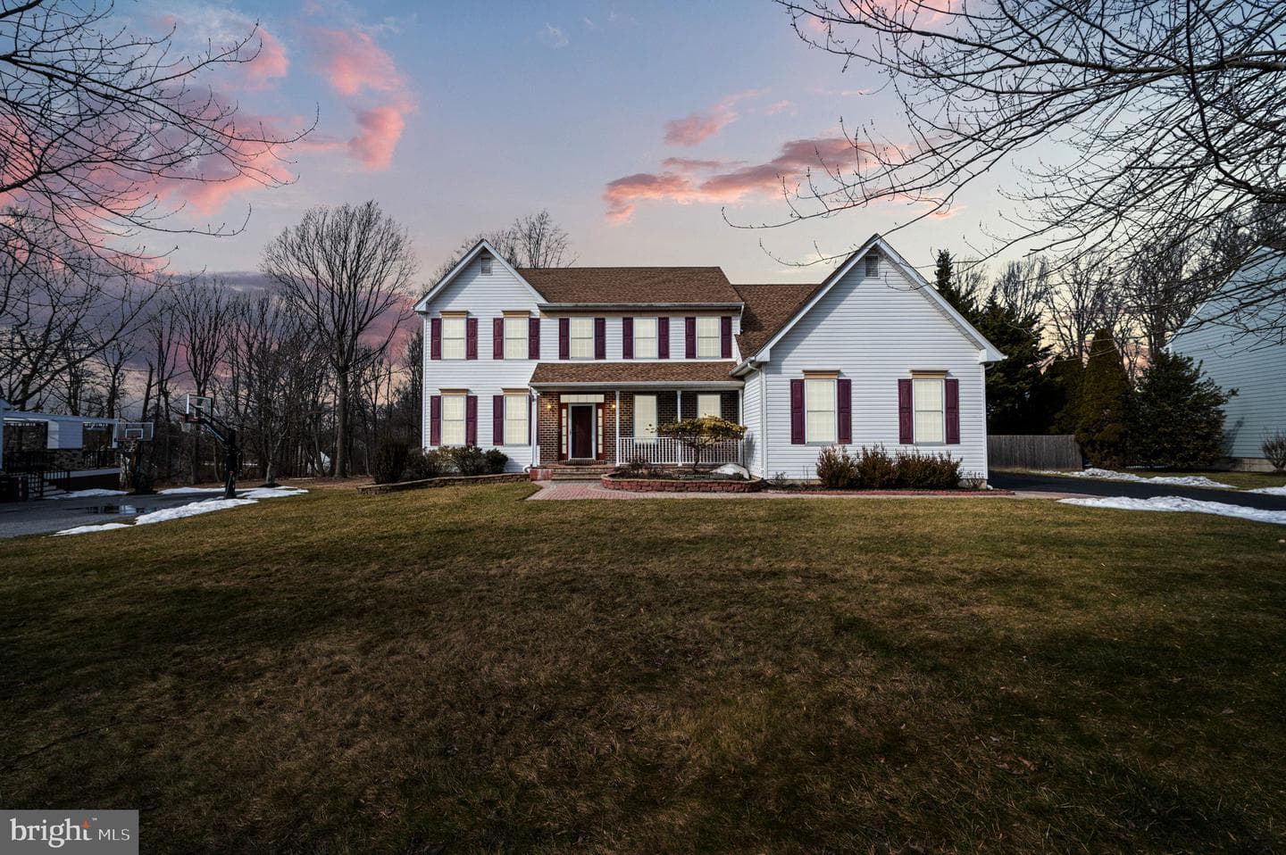 32 Woodsview Drive photo 2