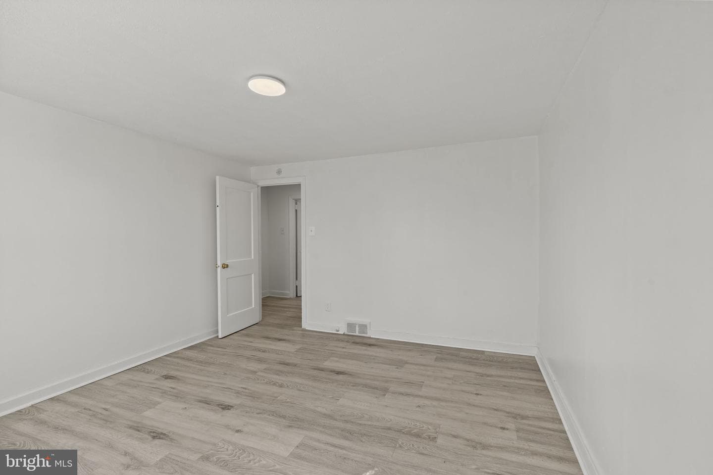 312 W 21st Street photo 16