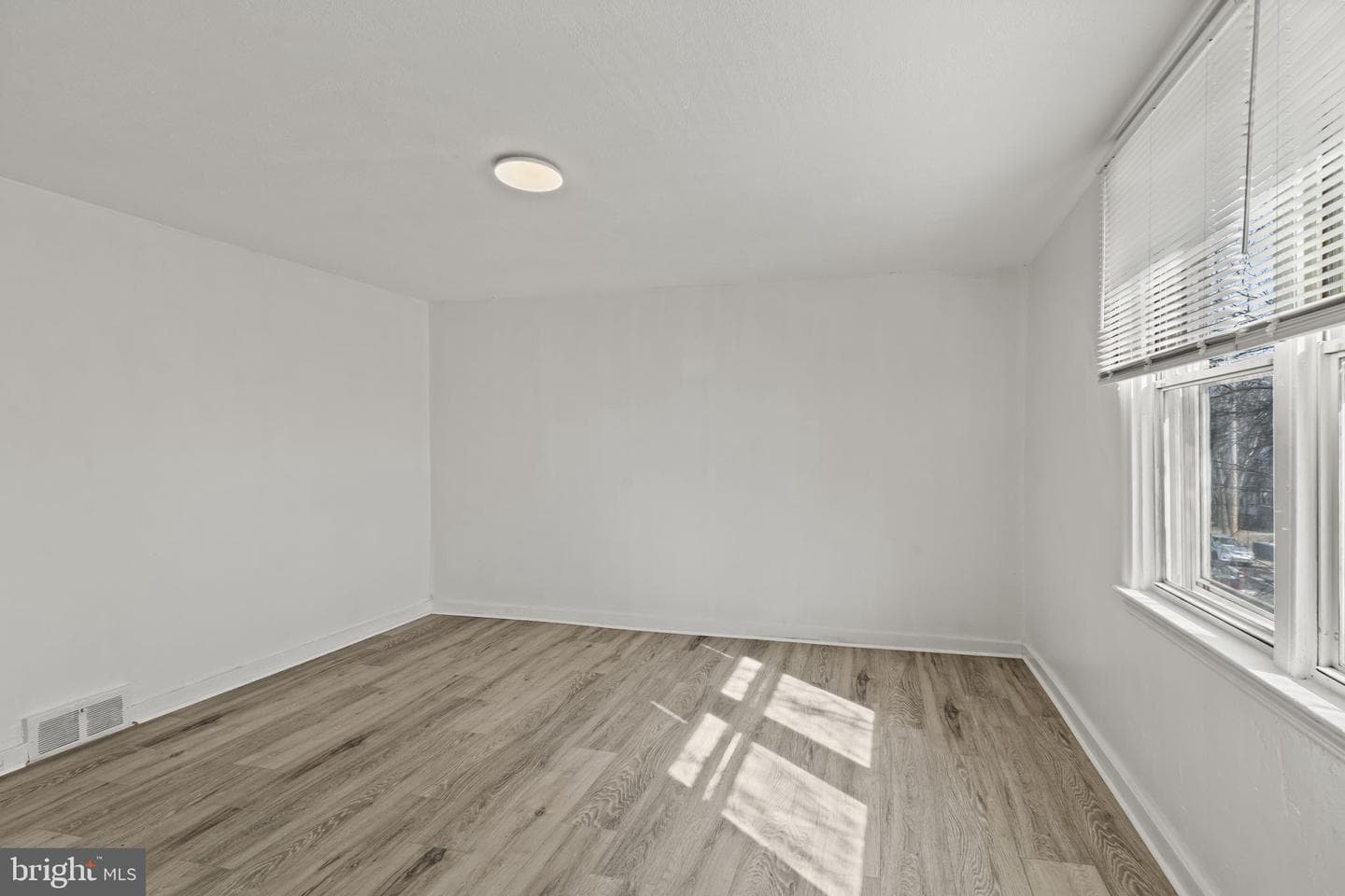 312 W 21st Street photo 18
