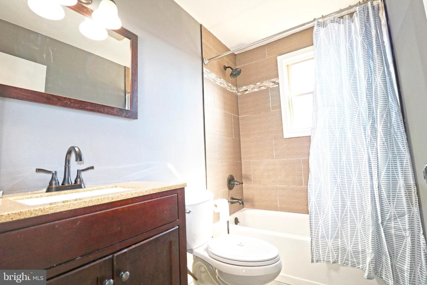 929 Galbraith photo 22