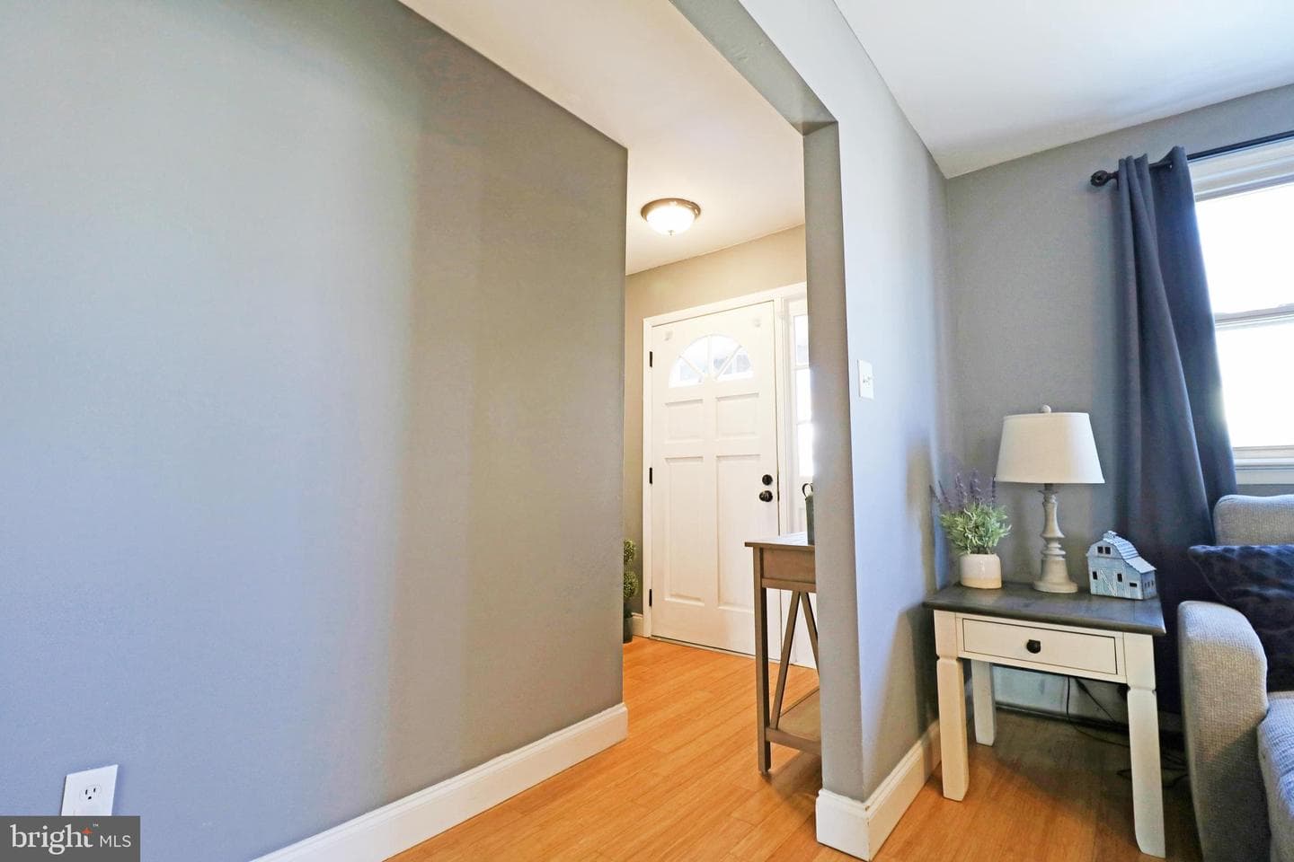 929 Galbraith photo 7