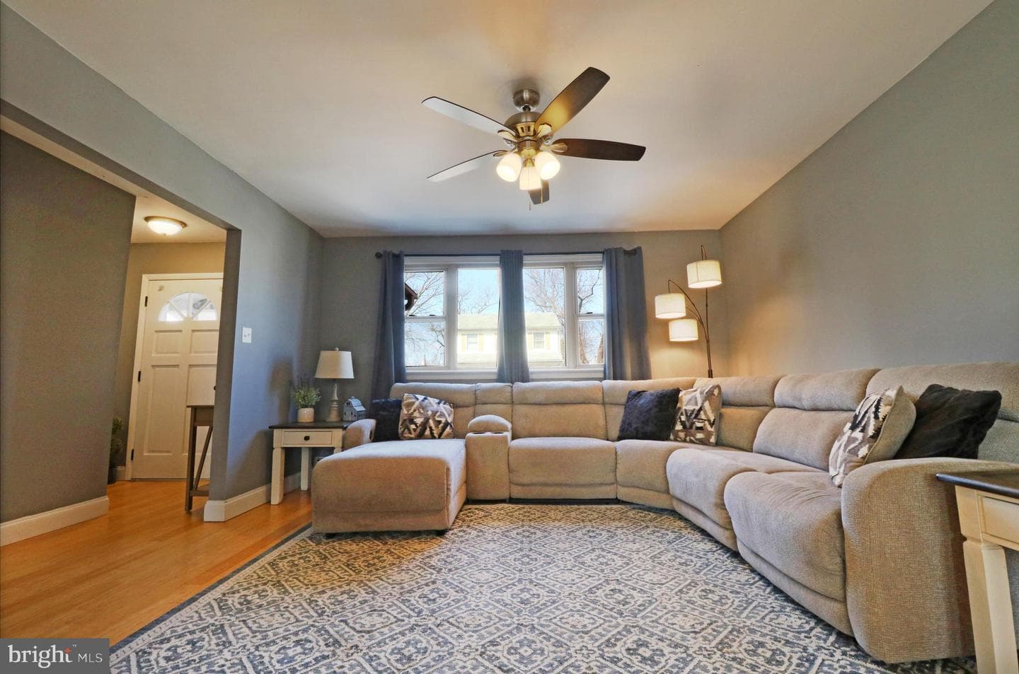 929 Galbraith photo 8