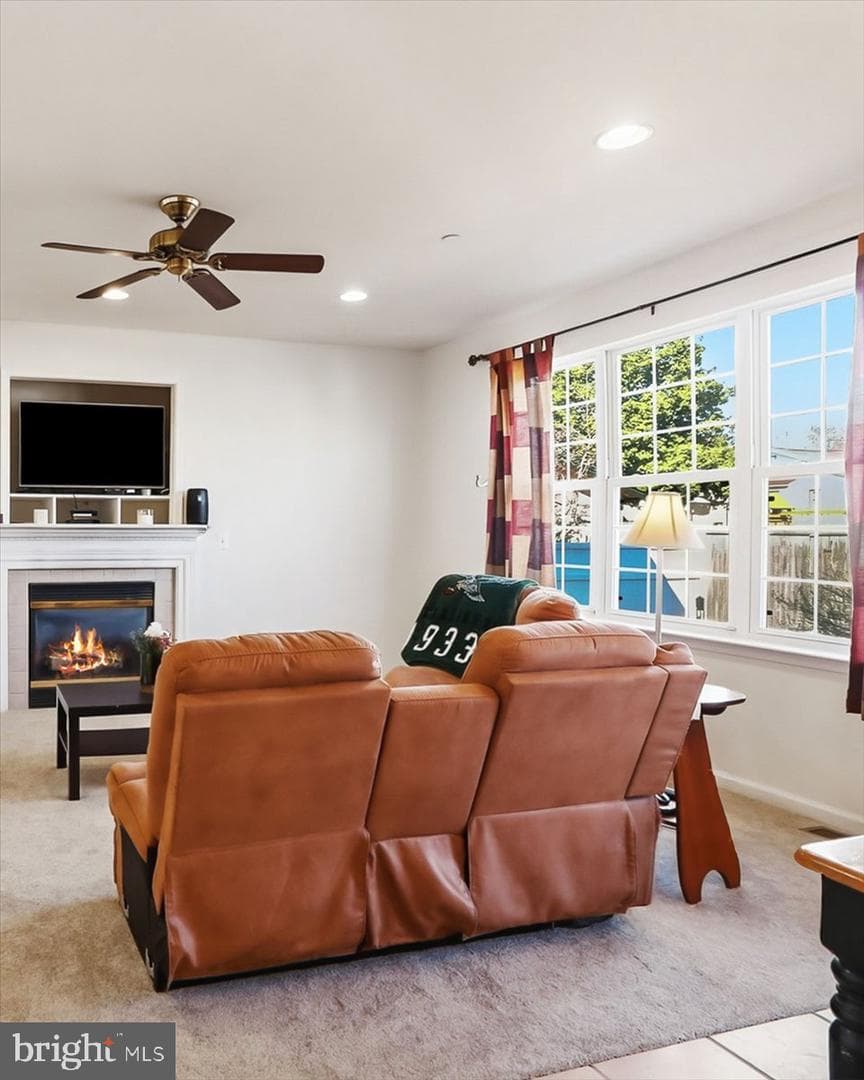 2431 Gilbert Street photo 12