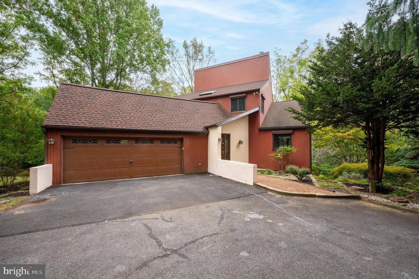 111 Harvey Lane photo 1