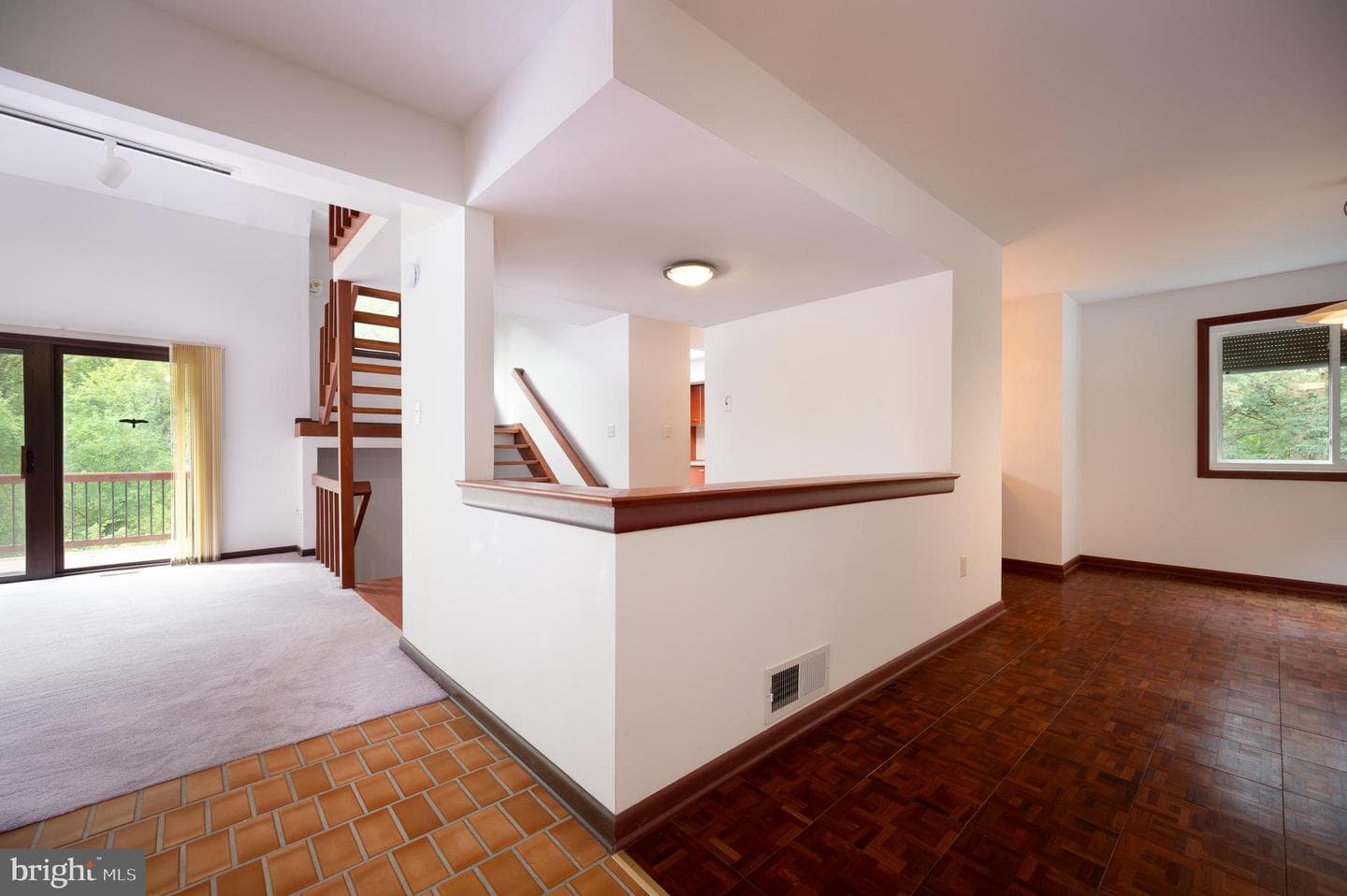 111 Harvey Lane photo 3