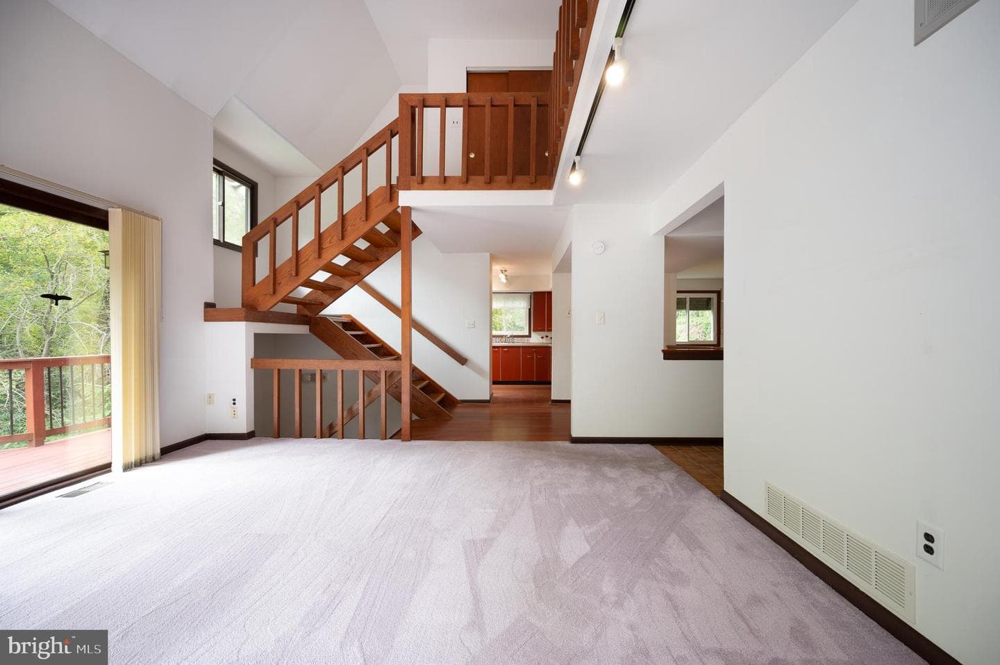 111 Harvey Lane photo 6
