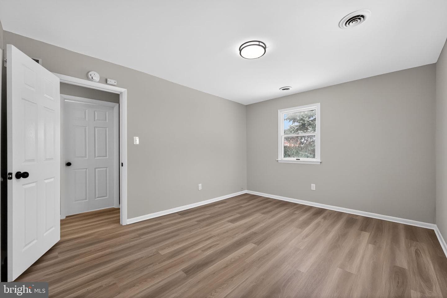 9 Maise Avenue photo 10