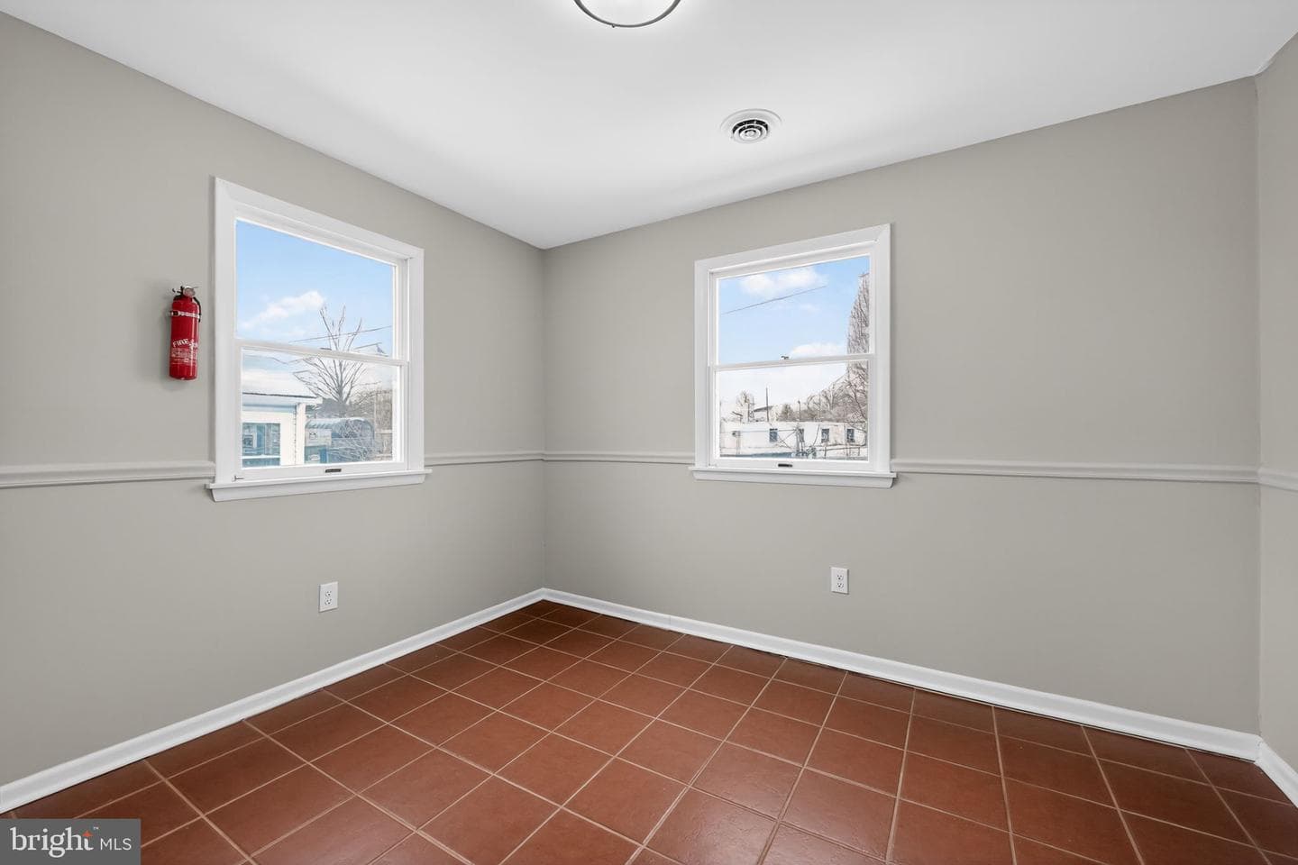 9 Maise Avenue photo 12