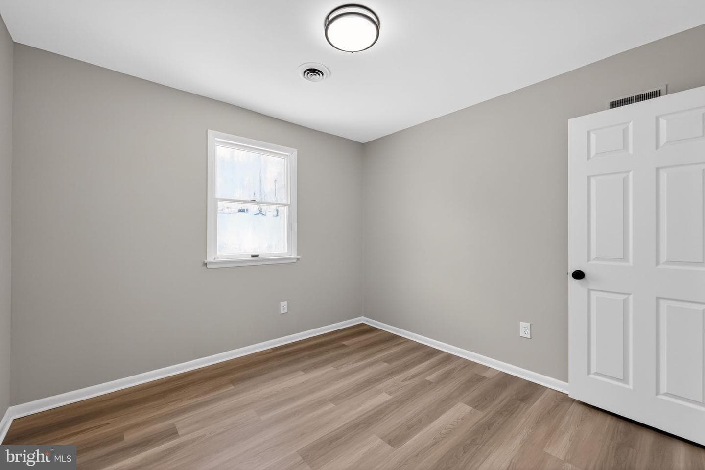9 Maise Avenue photo 17