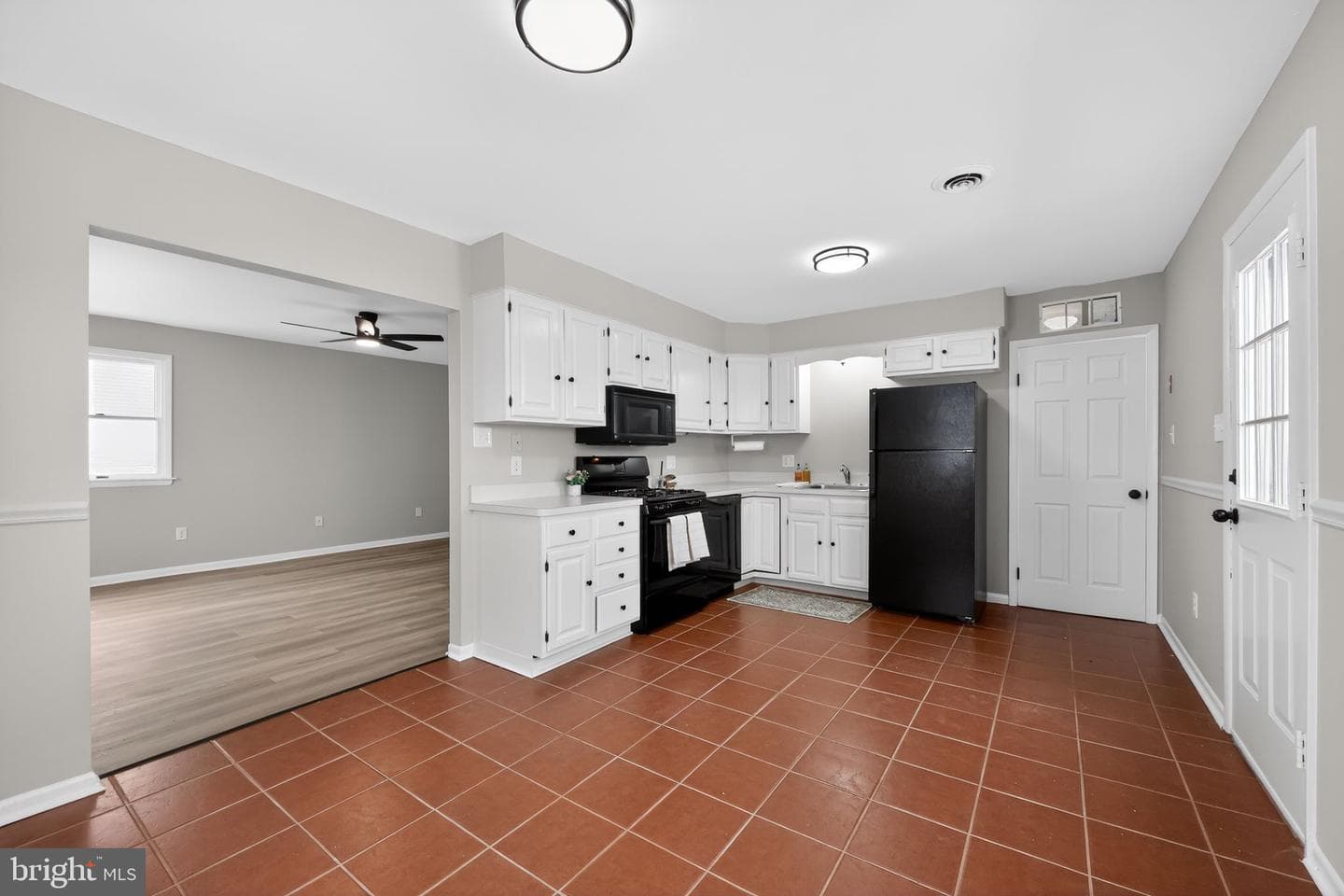 9 Maise Avenue photo 4
