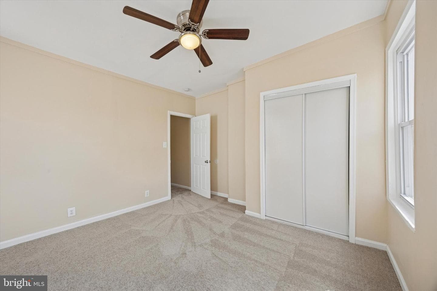 45 S Sycamore Avenue photo 18