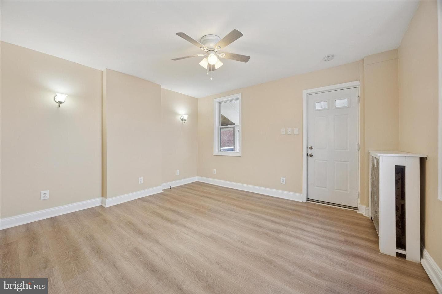 45 S Sycamore Avenue photo 4