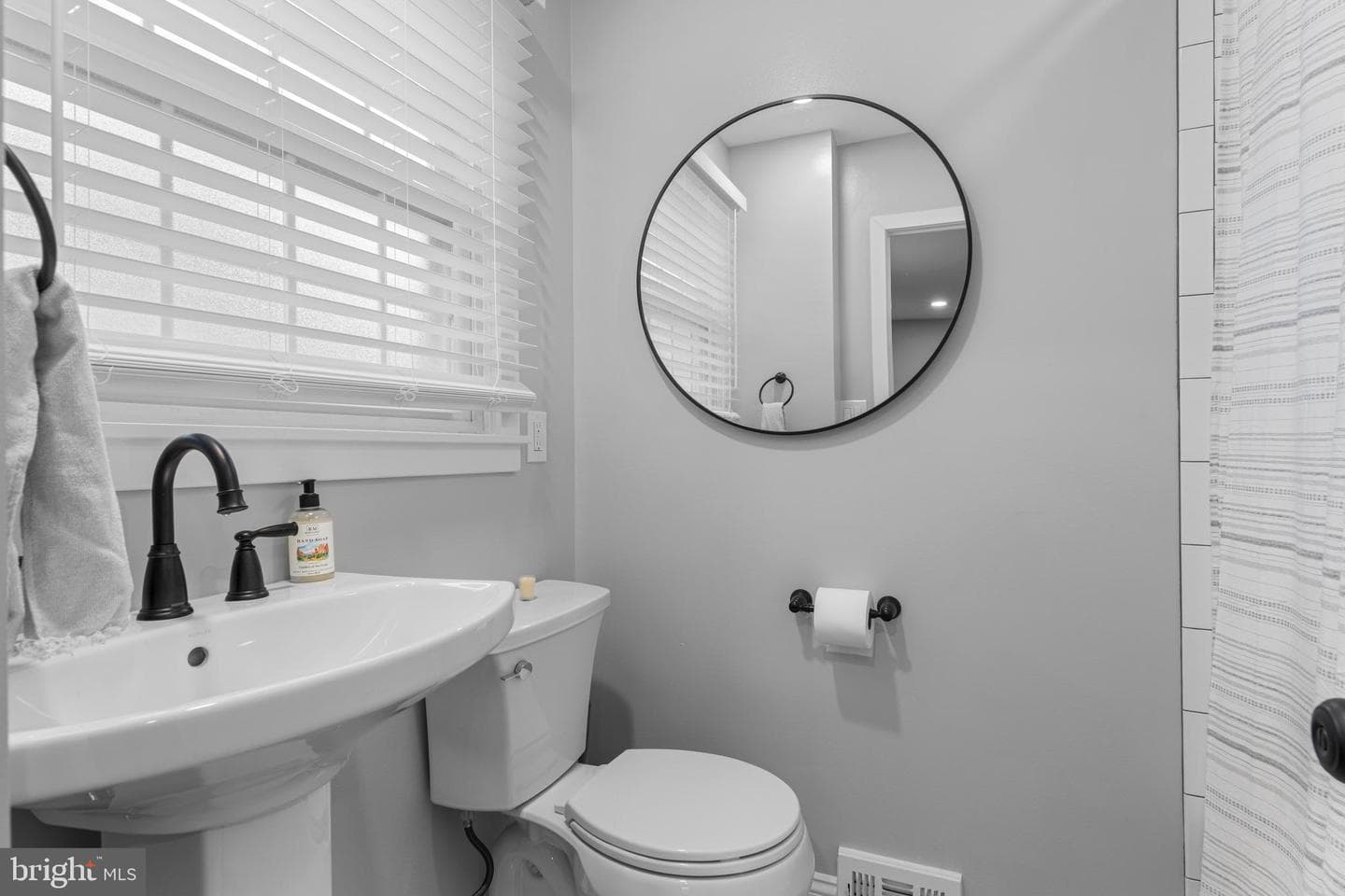 463 Foulke Lane photo 8