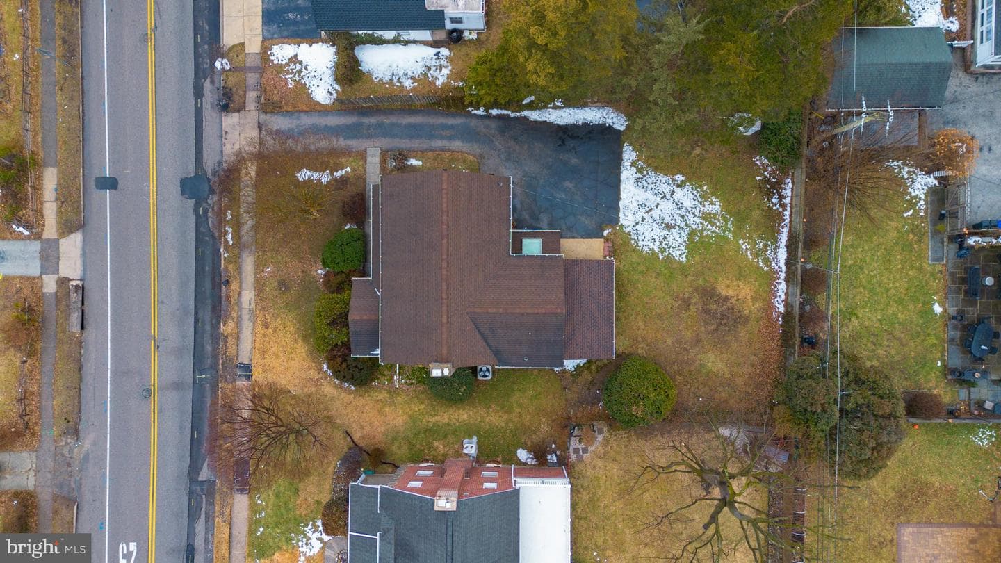 1604 Earlington Road photo 47
