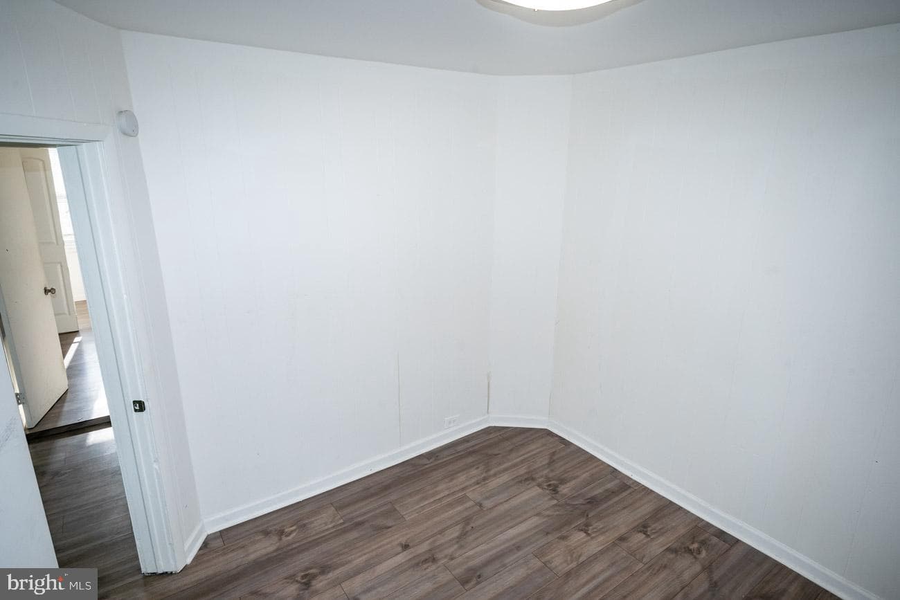 1011 Andrews Avenue photo 18