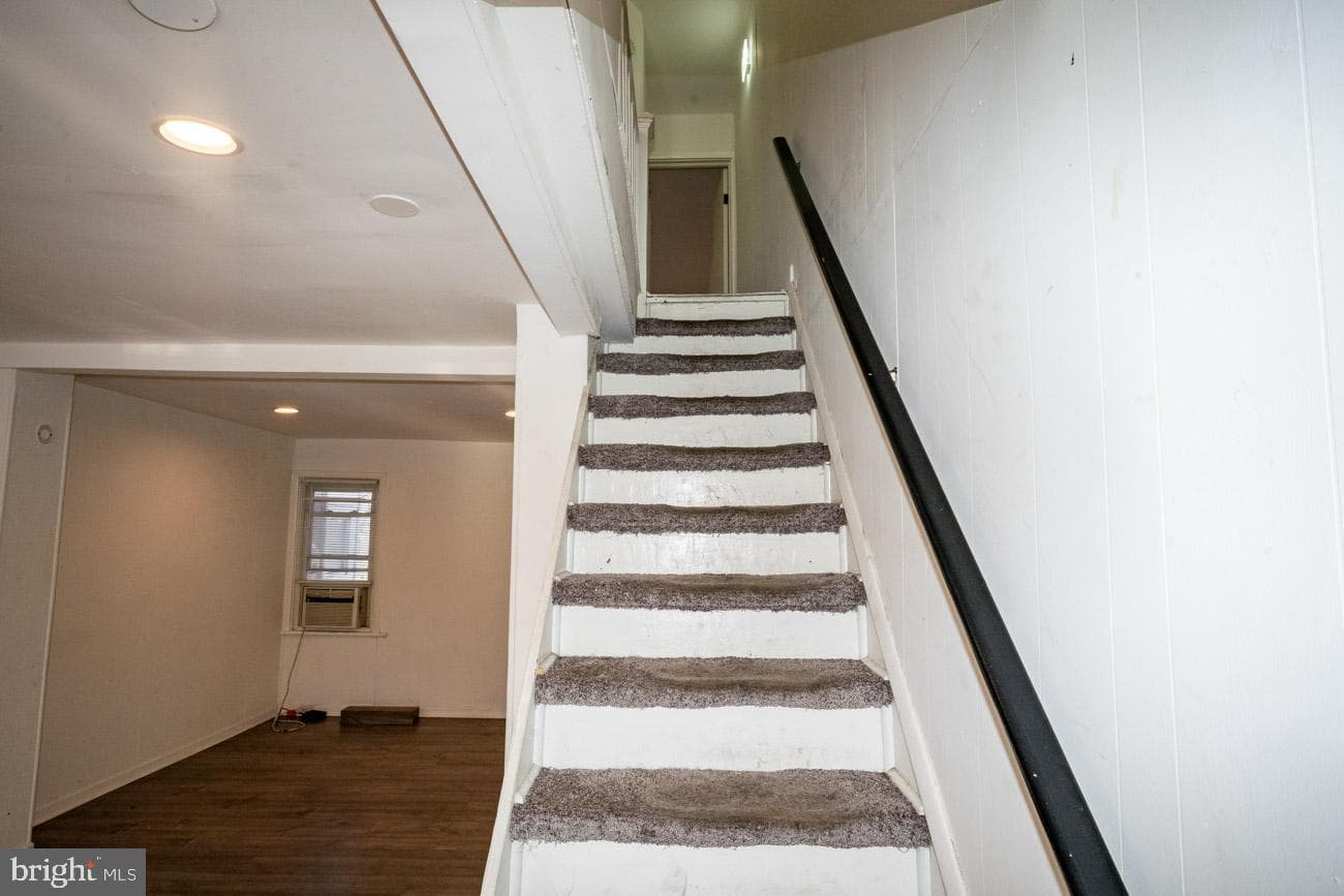 1011 Andrews Avenue photo 19