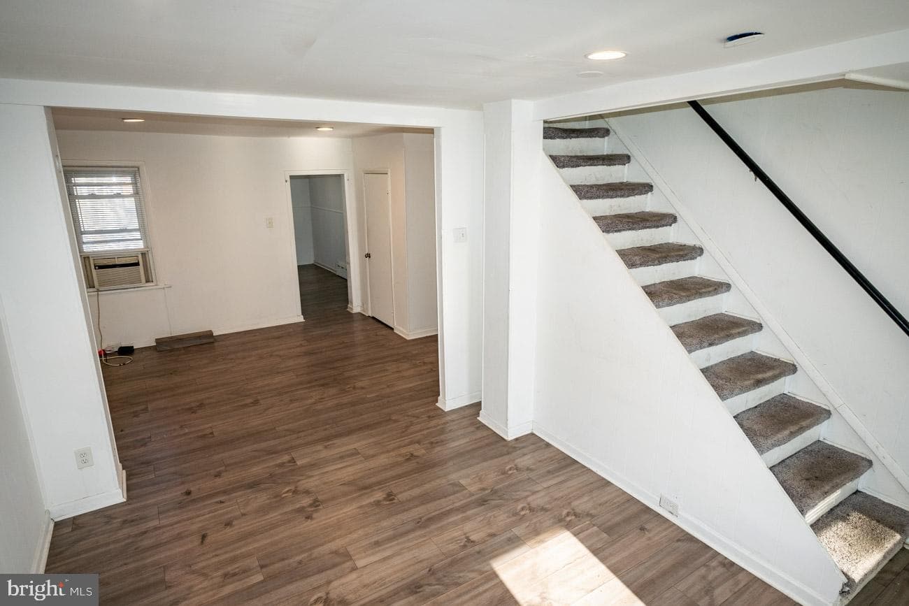 1011 Andrews Avenue photo 8