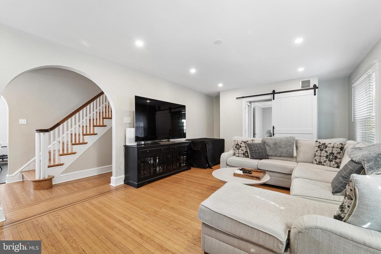 1117 Belfield Avenue photo 8