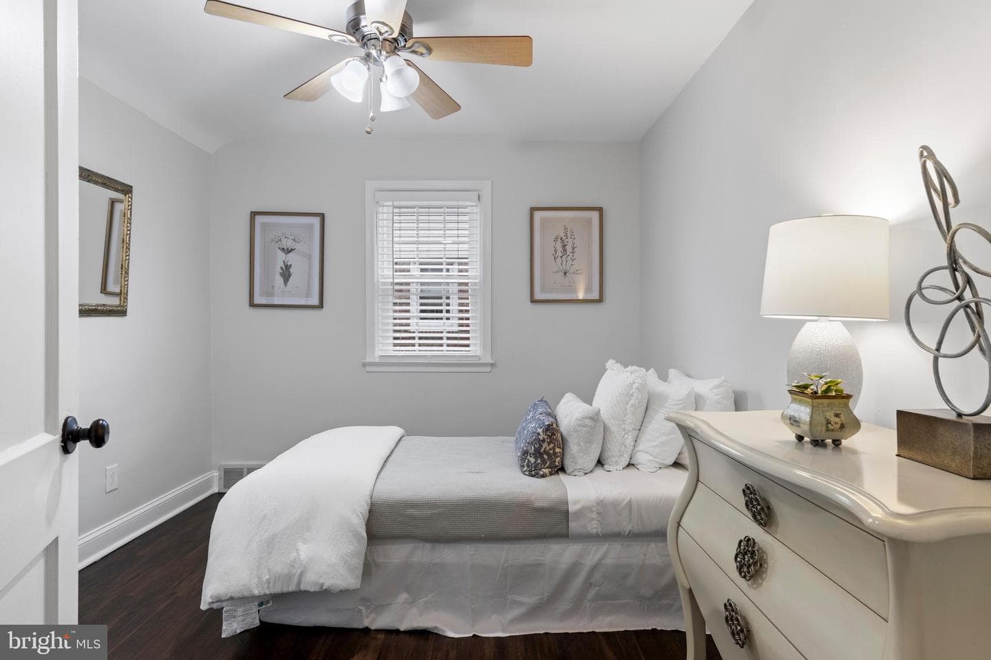 831 Stanbridge Road photo 32