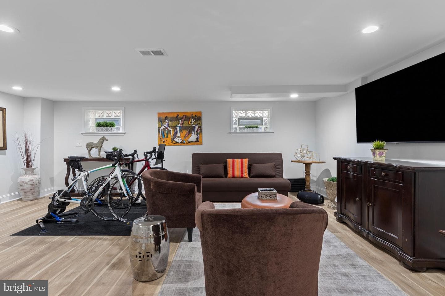 831 Stanbridge Road photo 39