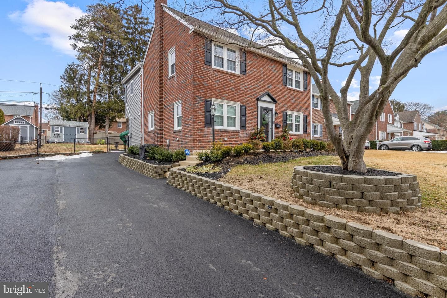 831 Stanbridge Road photo 8